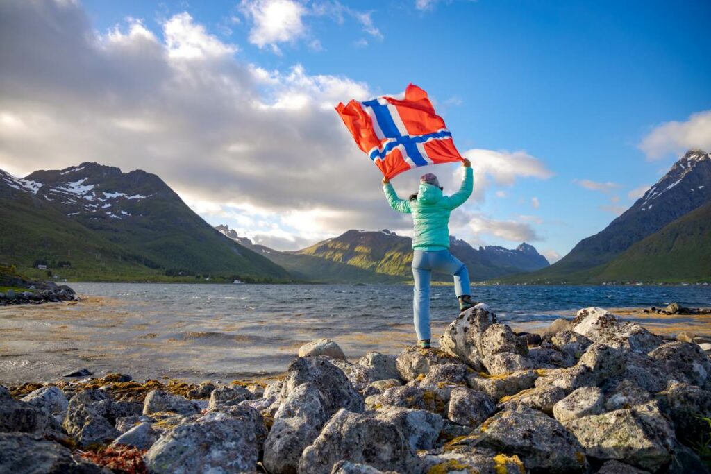 Ubezpieczenie turystyczne Norwegia | Jaka polisa na urlop, do pracy?